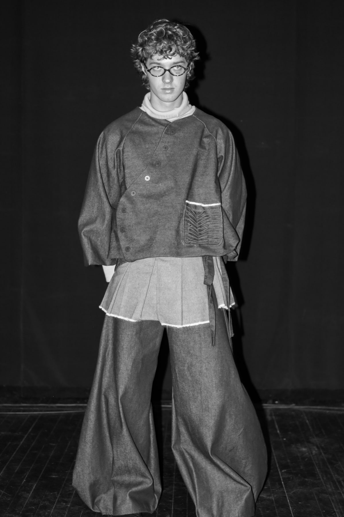 Black & white — baggy, reverse II